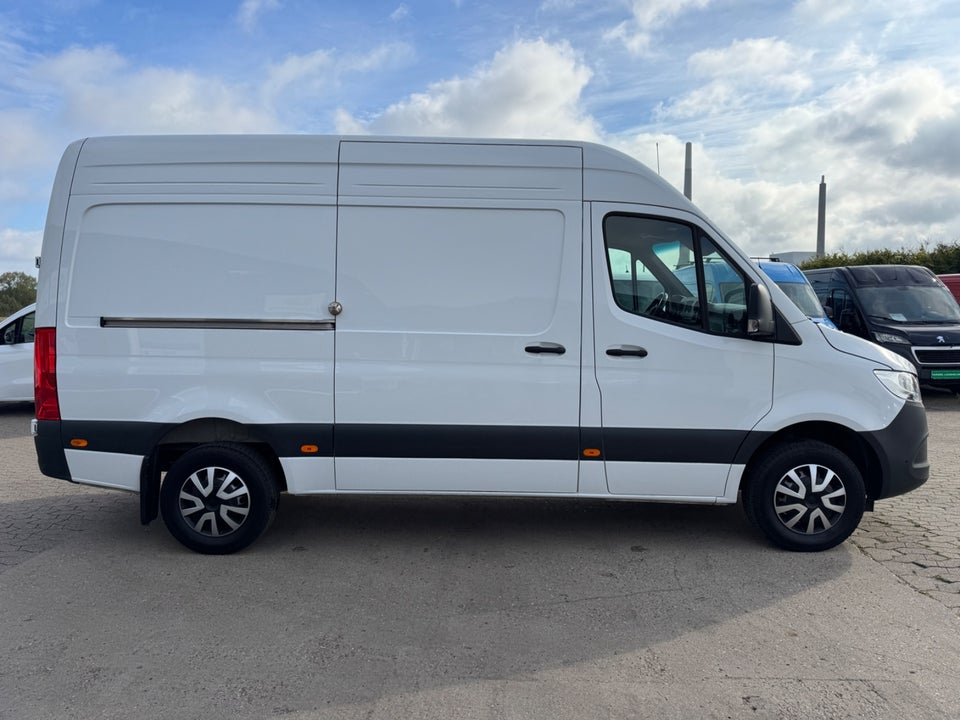 Mercedes Sprinter 317 2,0 CDi A2 Kassevogn aut. RWD