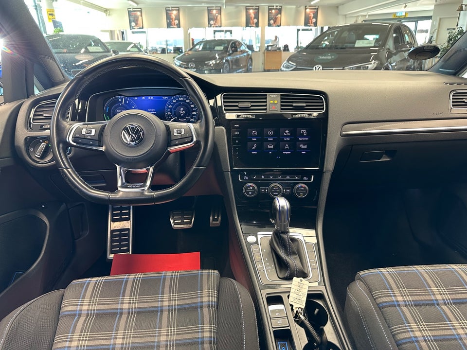 VW Golf VII 1,4 GTE DSG 5d