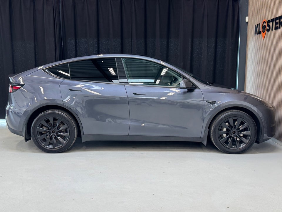 Tesla Model Y Long Range AWD 5d