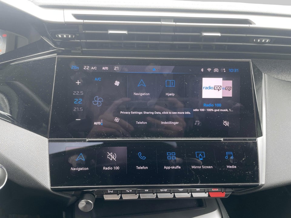 Peugeot 308 1,6 Hybrid First Selection+ EAT8 5d