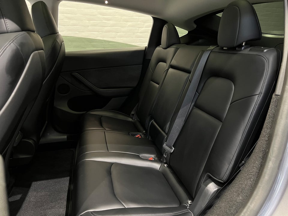 Tesla Model Y Long Range AWD 5d