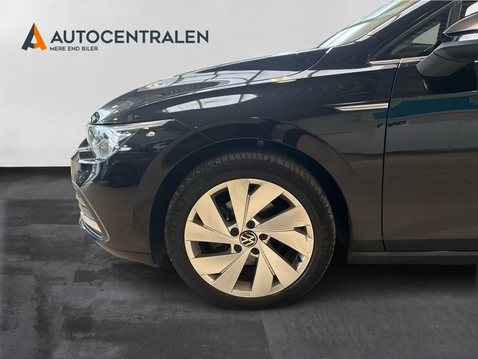 VW Golf VIII 1,5 eTSi 150 Style Variant DSG 5d