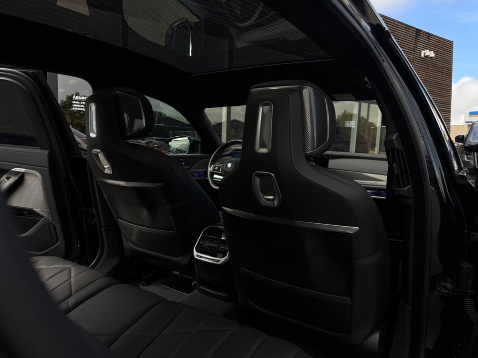 BMW i7 M70 xDrive 4d
