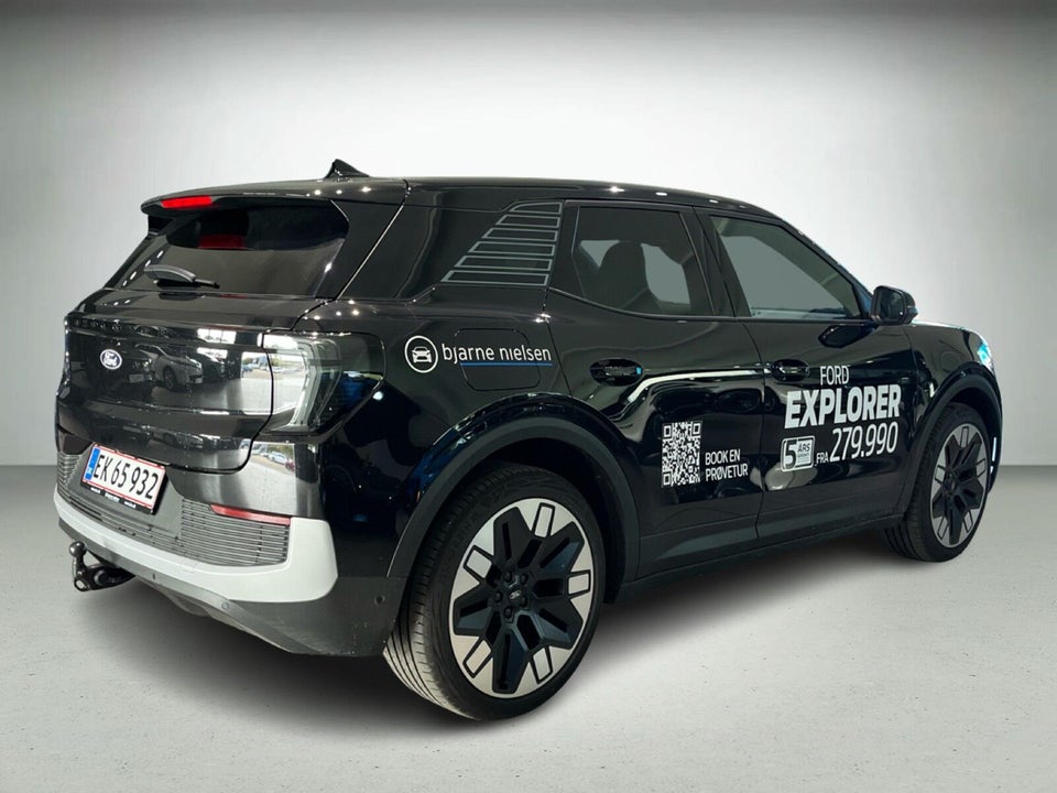 Ford Explorer 84 Premium Extended Range AWD 5d