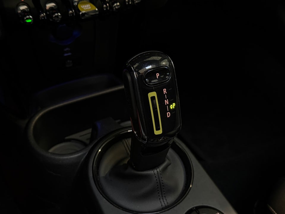 MINI Cooper SE Classic Trim 3d