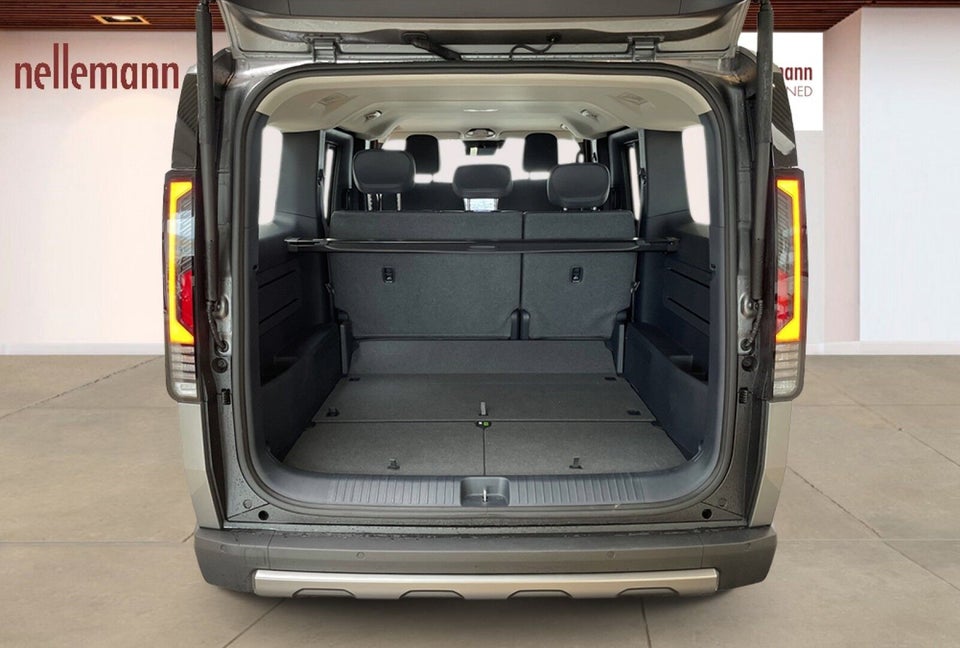 Kia PV5 71 Long Range Upgrade 5d