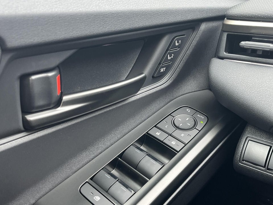 Toyota bZ4X 73 Executive 5d