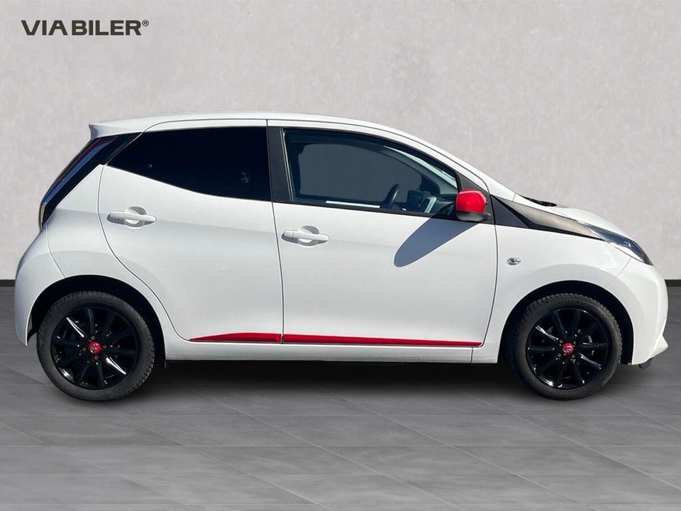 Toyota Aygo 1,0 VVT-i x-pression 5d