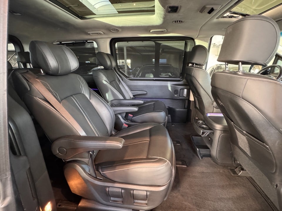 Hyundai Staria 2,2 CRDi Signature aut. AWD 5d