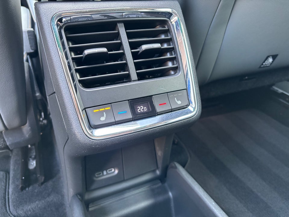 Skoda Enyaq 80 iV Suite 5d