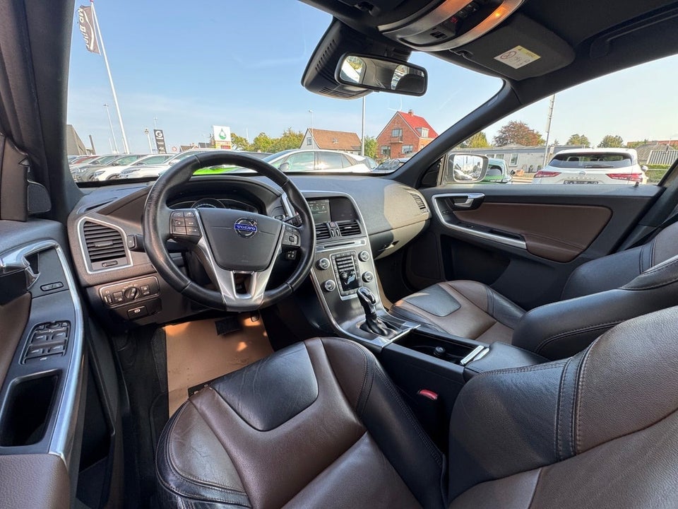 Volvo XC60 2,4 D5 215 Momentum aut. AWD Van 5d