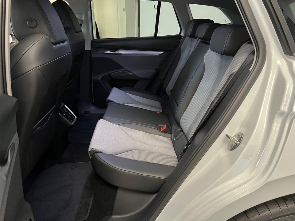 Skoda Enyaq 85 iV Loft 5d