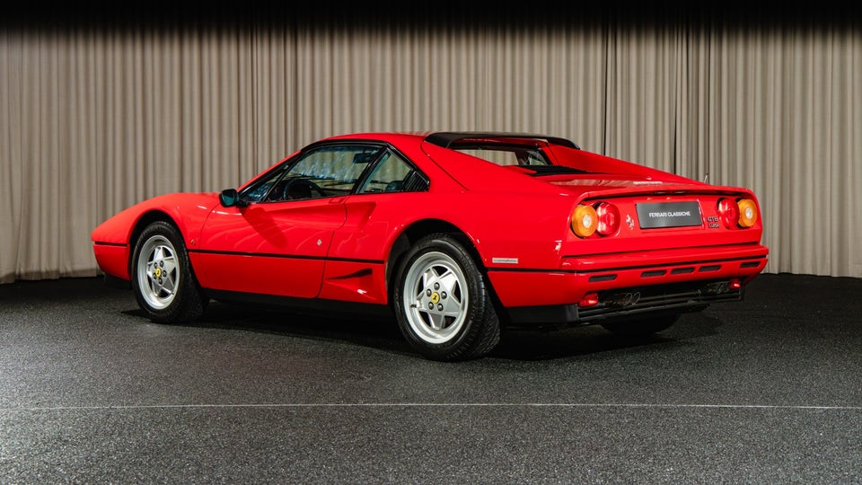 Ferrari 208 2,0 GTB Turbo 2d