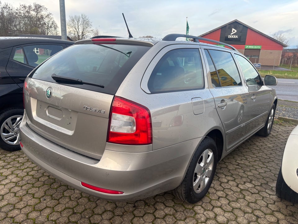 Skoda Octavia 1,2 TSi 105 Ambiente Combi DSG 5d
