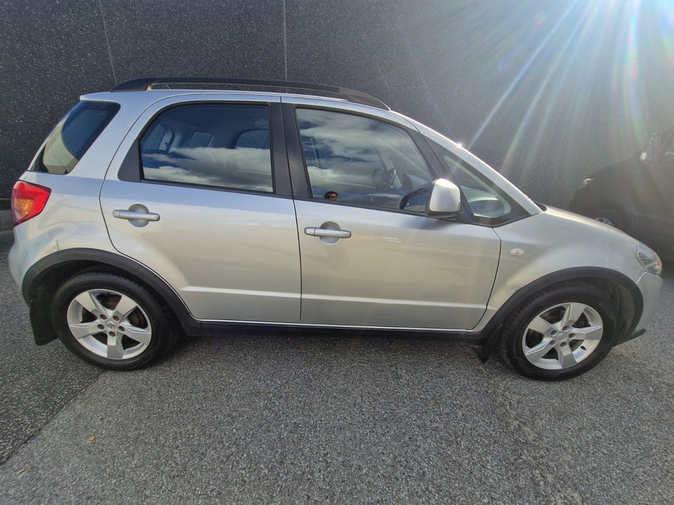 Suzuki SX4 1,6 GL 5d