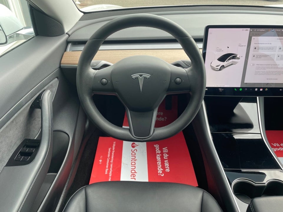 Tesla Model 3 Standard Range+ RWD 4d