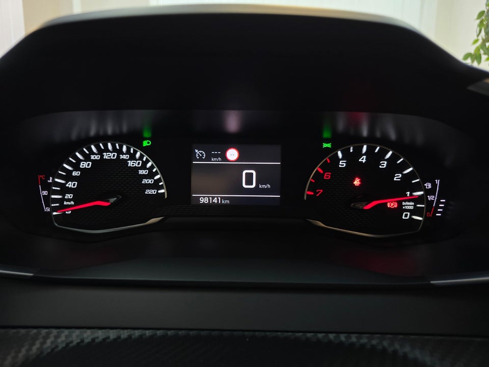 Peugeot 208 1,2 PureTech 100 Allure Grand 5d