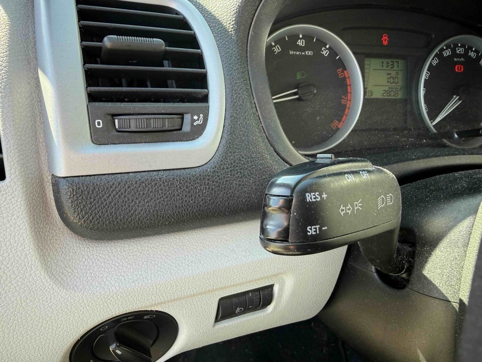 Skoda Fabia 1,4 16V Ambiente 5d