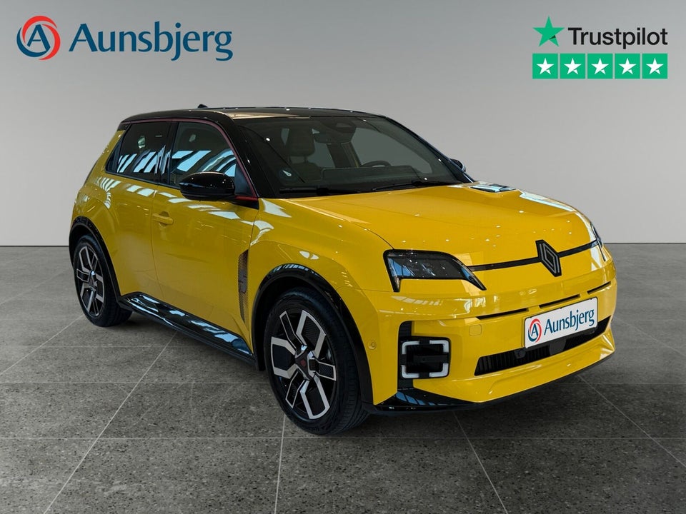 Renault 5 E-Tech 52 Iconic 5d