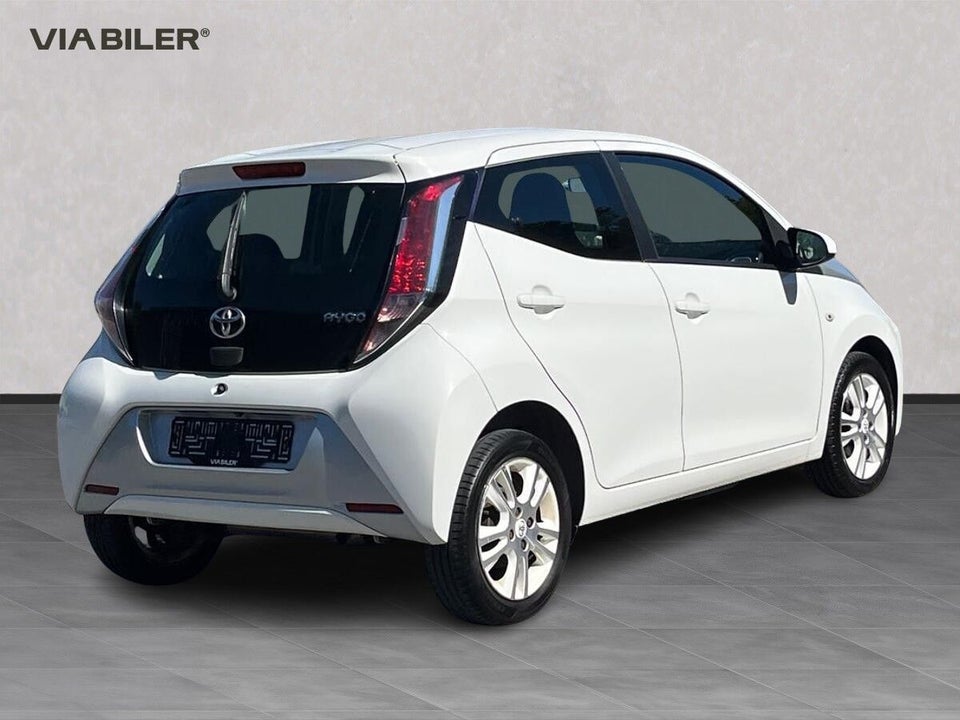 Toyota Aygo 1,0 VVT-i x-pure 5d