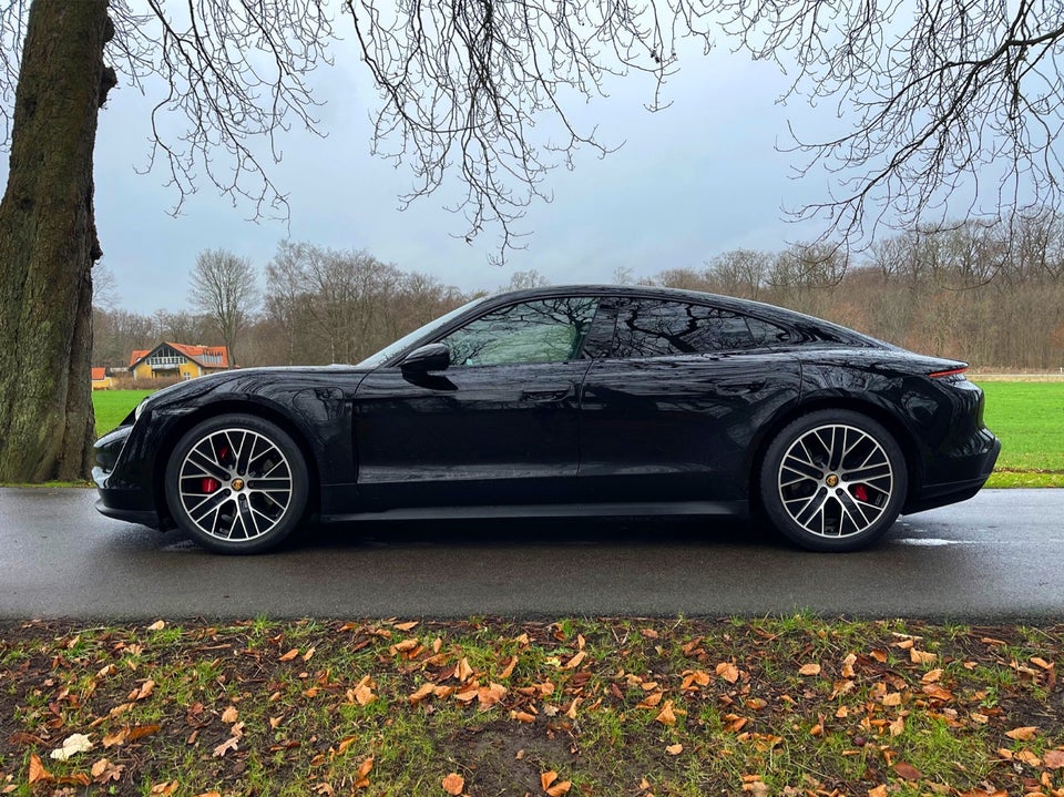 Porsche Taycan 4S Performance+ 4d