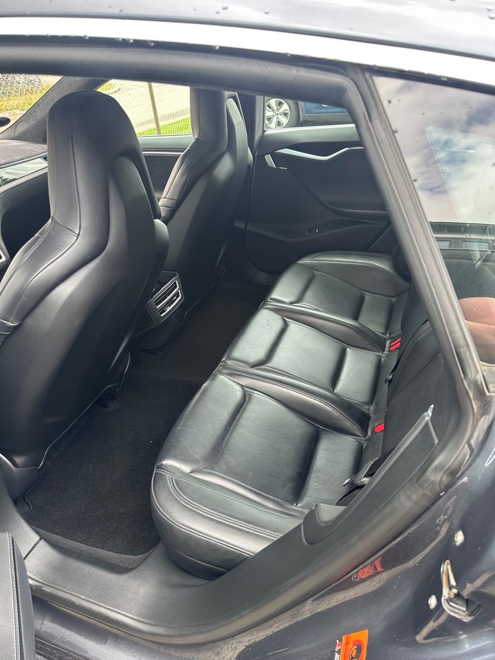 Tesla Model S P85D 5d