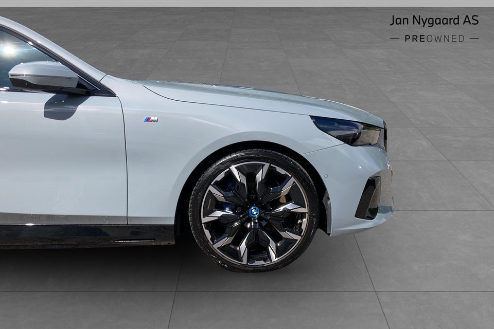 BMW i5 eDrive40 M-Sport 4d