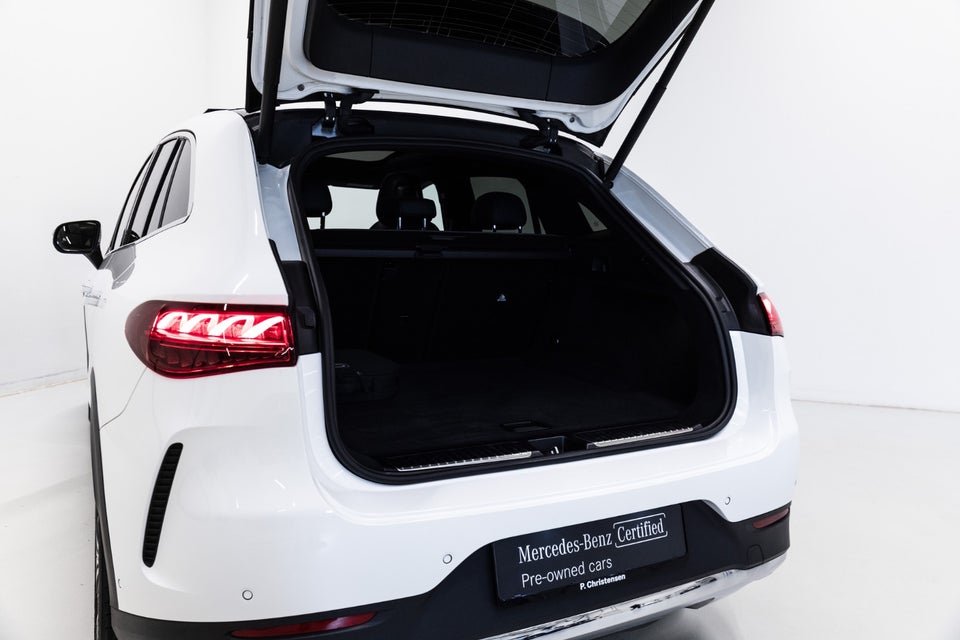 Mercedes EQE300 SUV Electric Art 5d