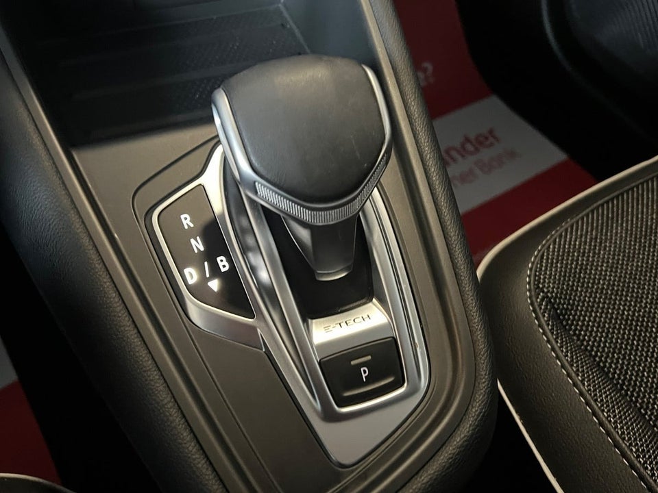 Renault Captur 1,6 E-Tech Intens 5d