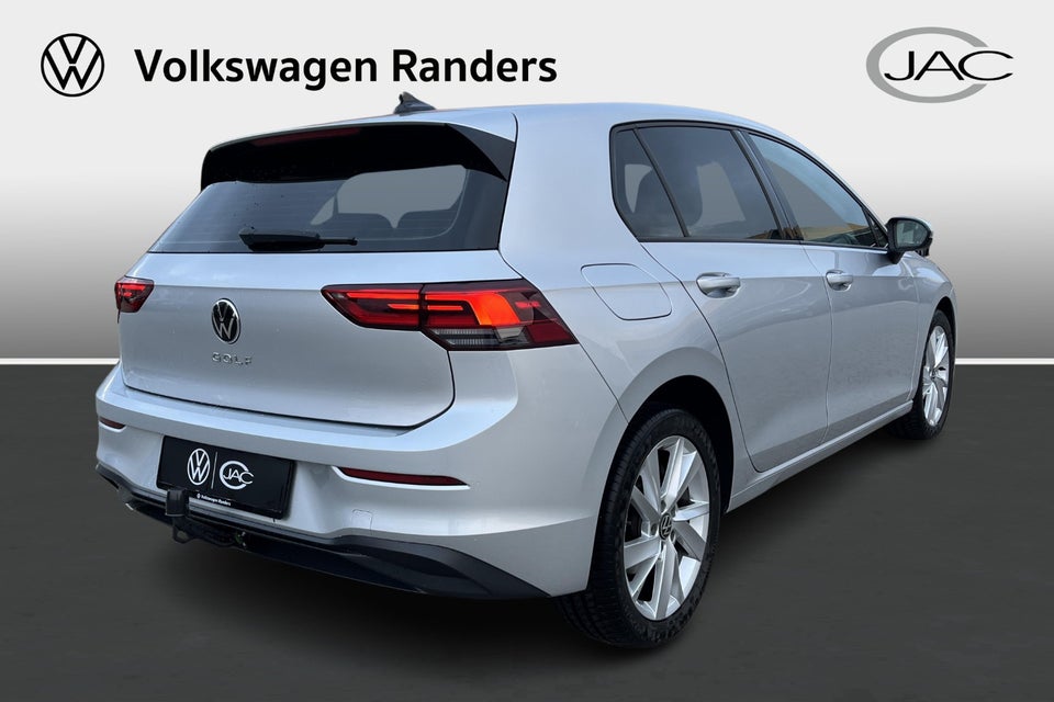 VW Golf VIII 1,0 TSi 110 5d