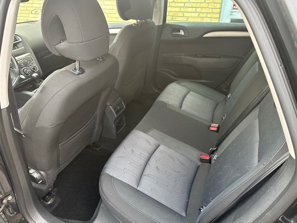 Citroën C4 1,6 HDi 92 Comfort 5d