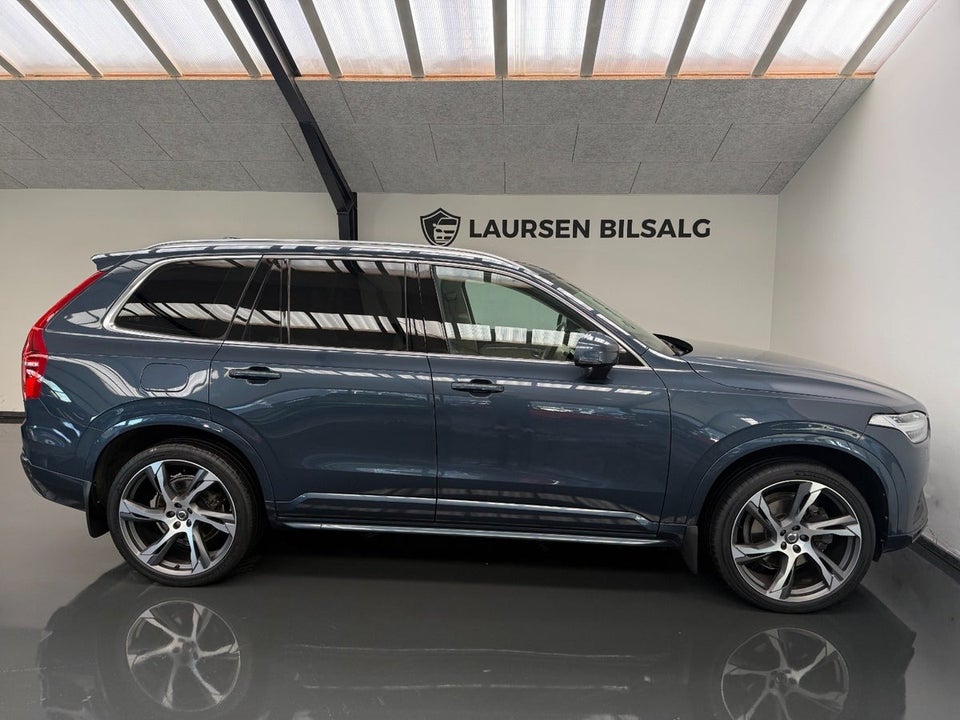 Volvo XC90 2,0 B5 235 Momentum aut. AWD 6prs 5d