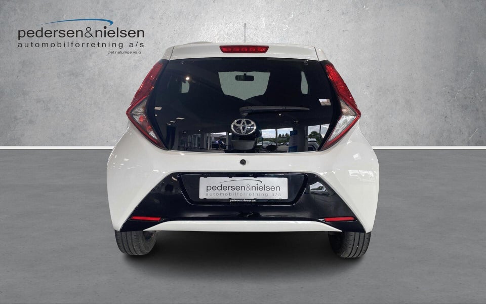 Toyota Aygo 1,0 VVT-i x-press 5d
