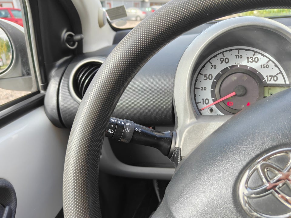 Toyota Aygo 1,0 Plus 5d