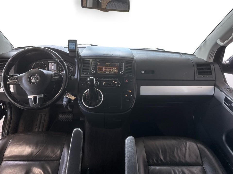 VW Multivan 2,0 TDi 180 Highline DSG 4Motion kort 5d
