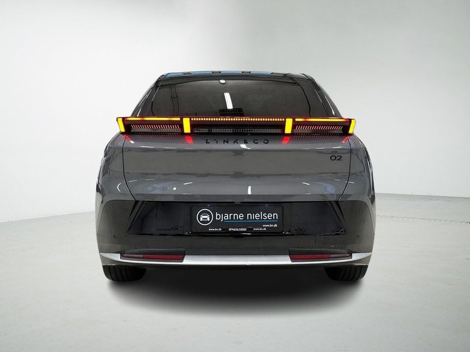 Lynk & Co 02 More 5d