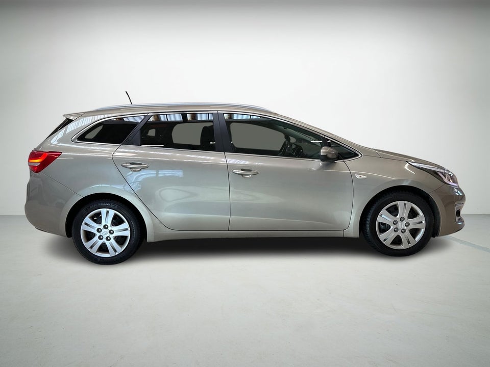 Kia Ceed 1,6 CRDi 136 Attraction SW 5d