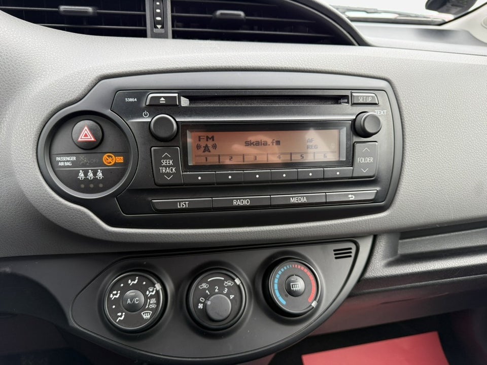 Toyota Yaris 1,0 VVT-i T2 5d