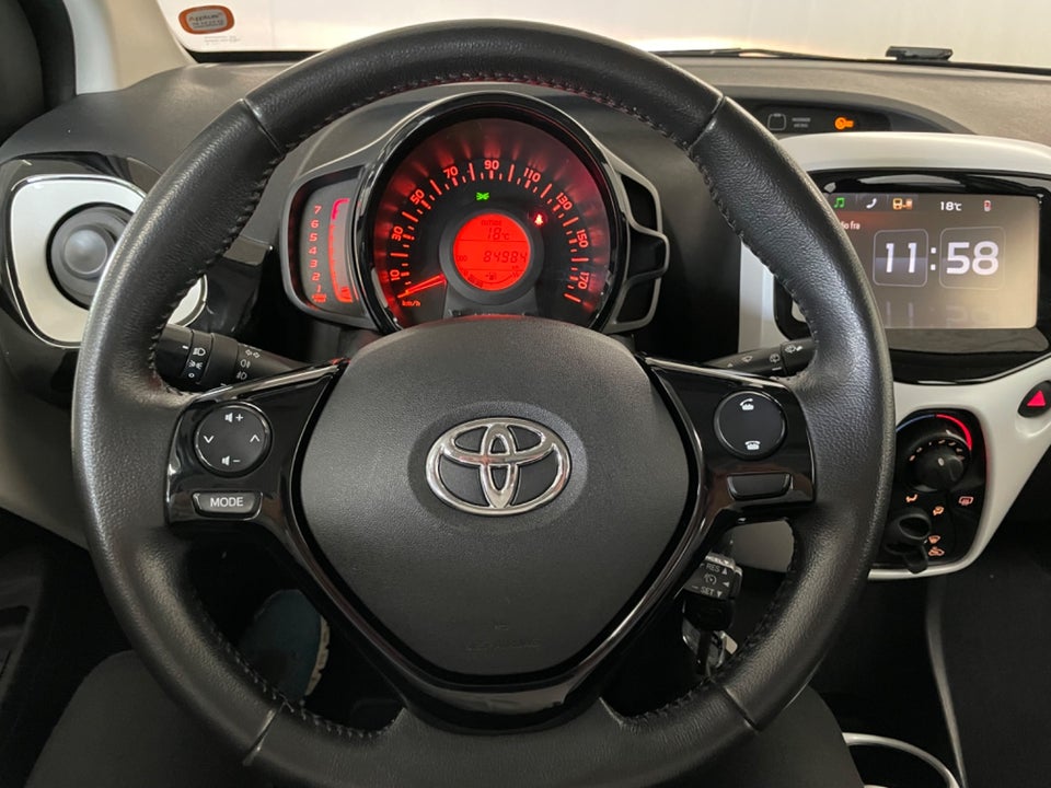 Toyota Aygo 1,0 VVT-i x-pure 5d
