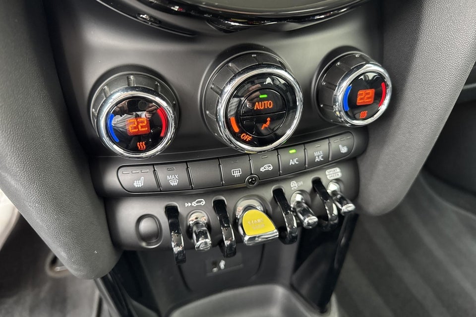 MINI Cooper SE Classic 3d