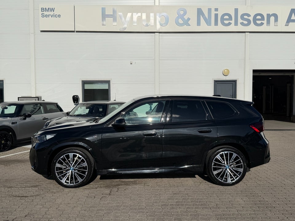 BMW iX1 eDrive20 M-Sport Premium 5d
