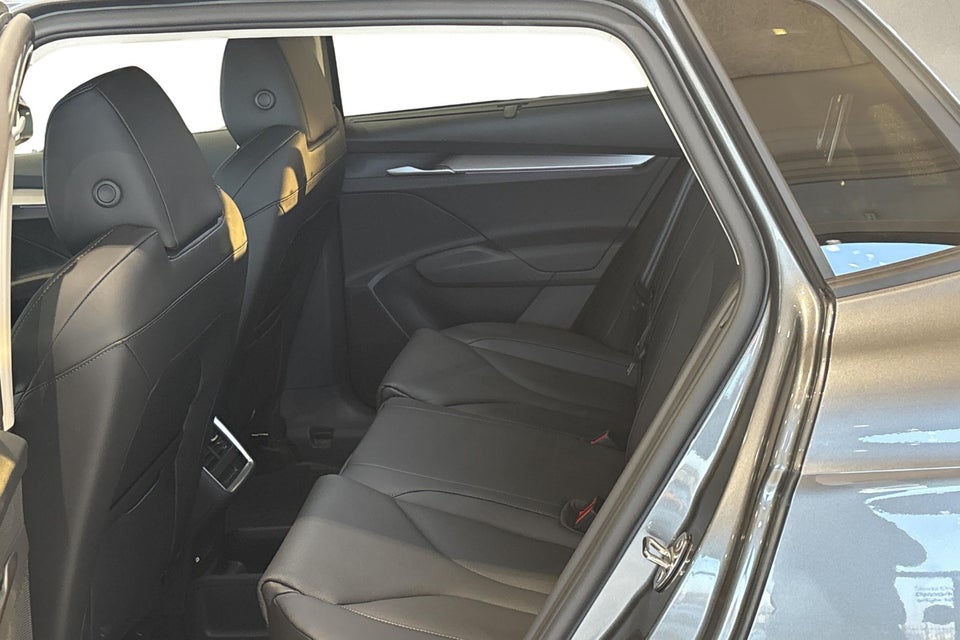 Skoda Elroq 60 iV Advanced 5d