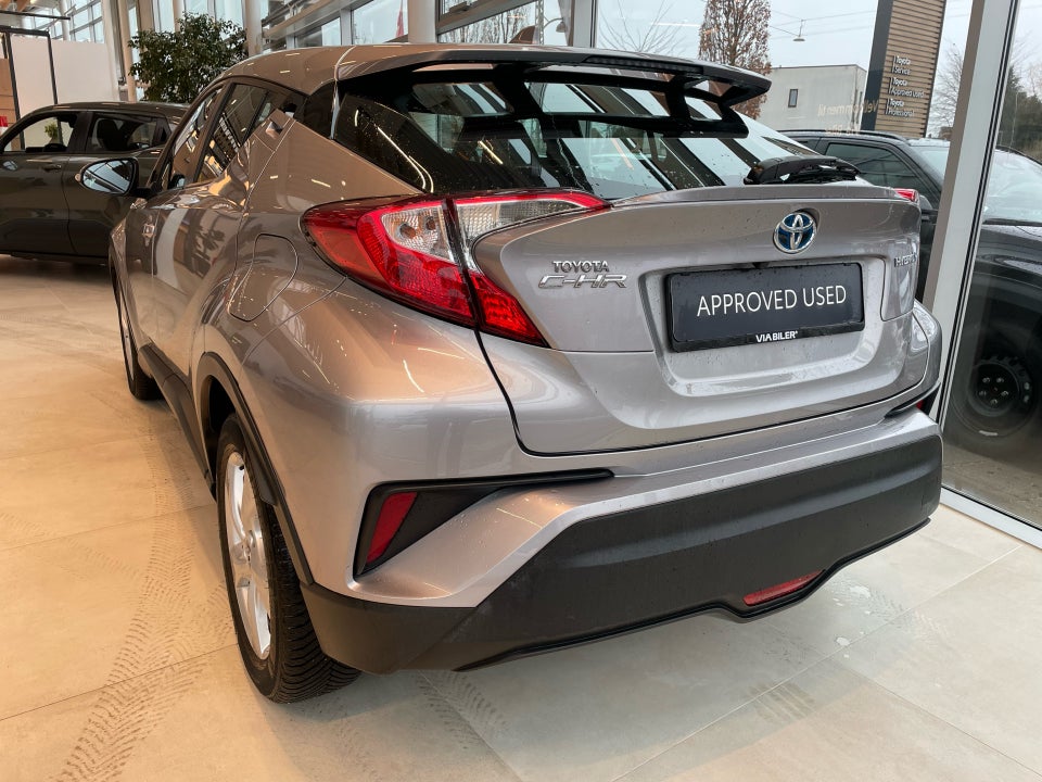 Toyota C-HR 1,8 Hybrid Limited CVT 5d