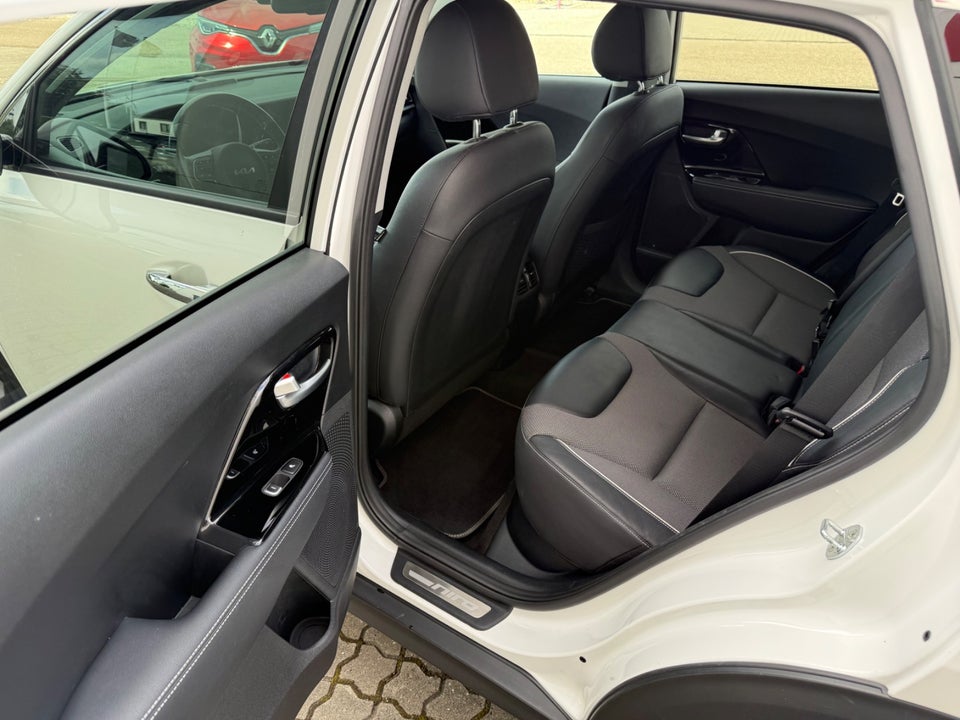 Kia e-Niro 64 Advance 5d