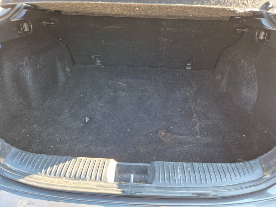 Mazda 6 2,0 Advance 4d