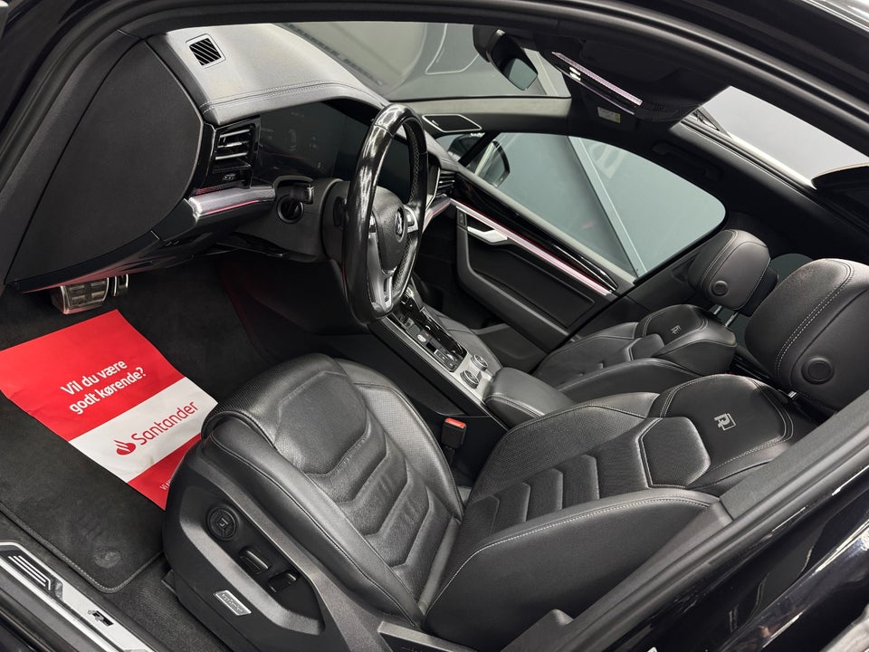 VW Touareg 3,0 TDi 286 R-line aut. 4Motion 5d