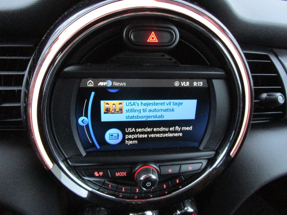 MINI Cooper 1,5 Essential 3d