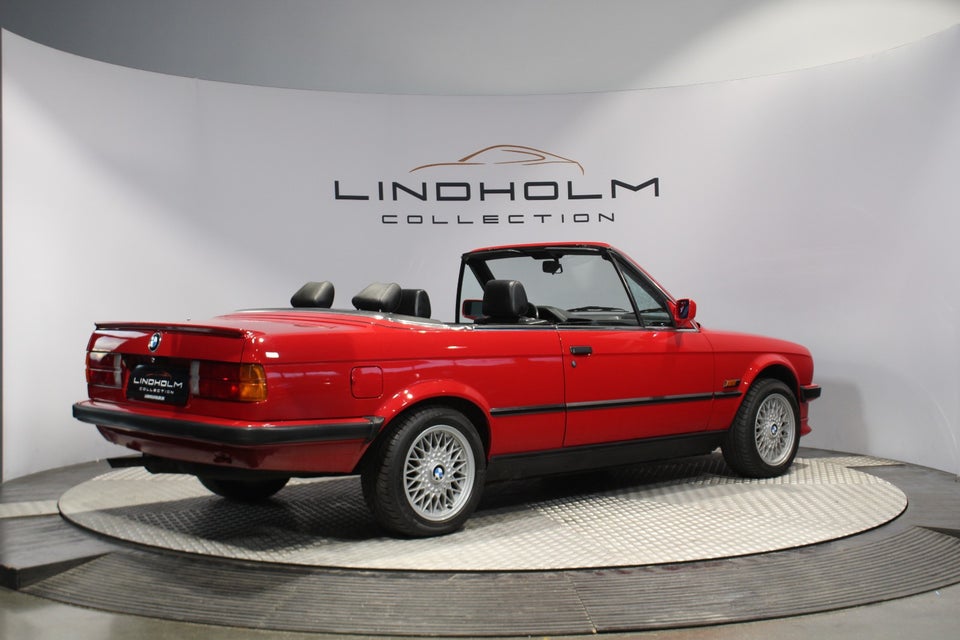 BMW 320i 2,0 Cabriolet 2d