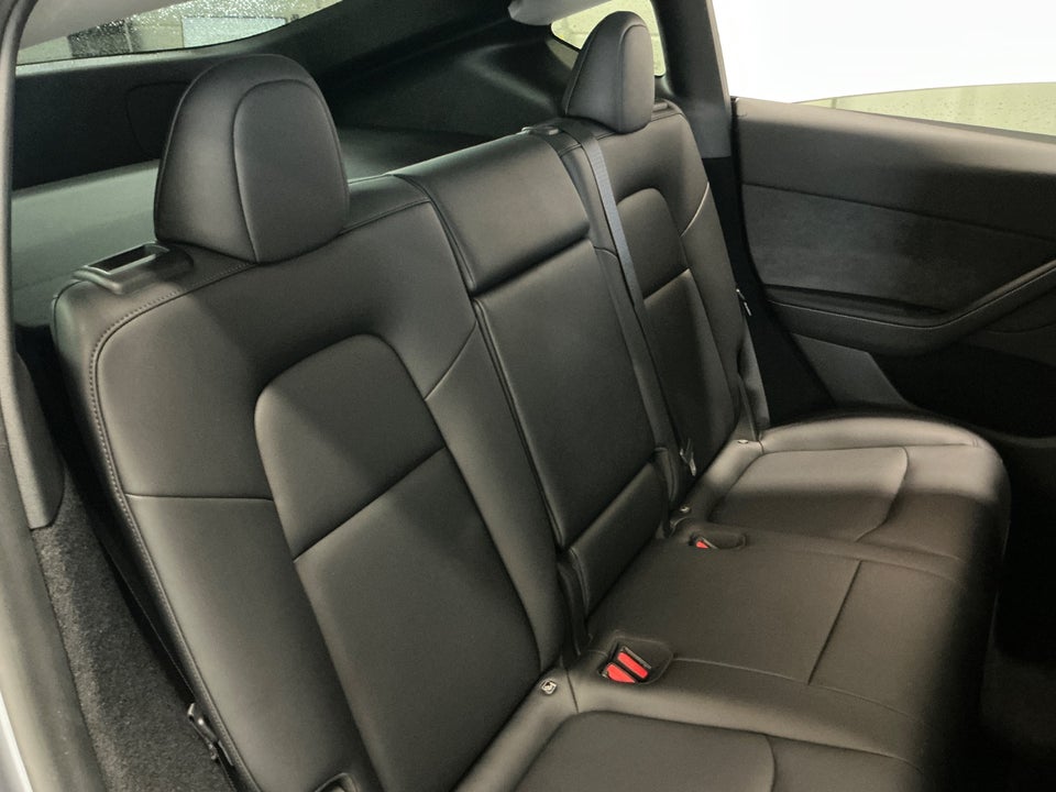 Tesla Model Y Long Range RWD 5d