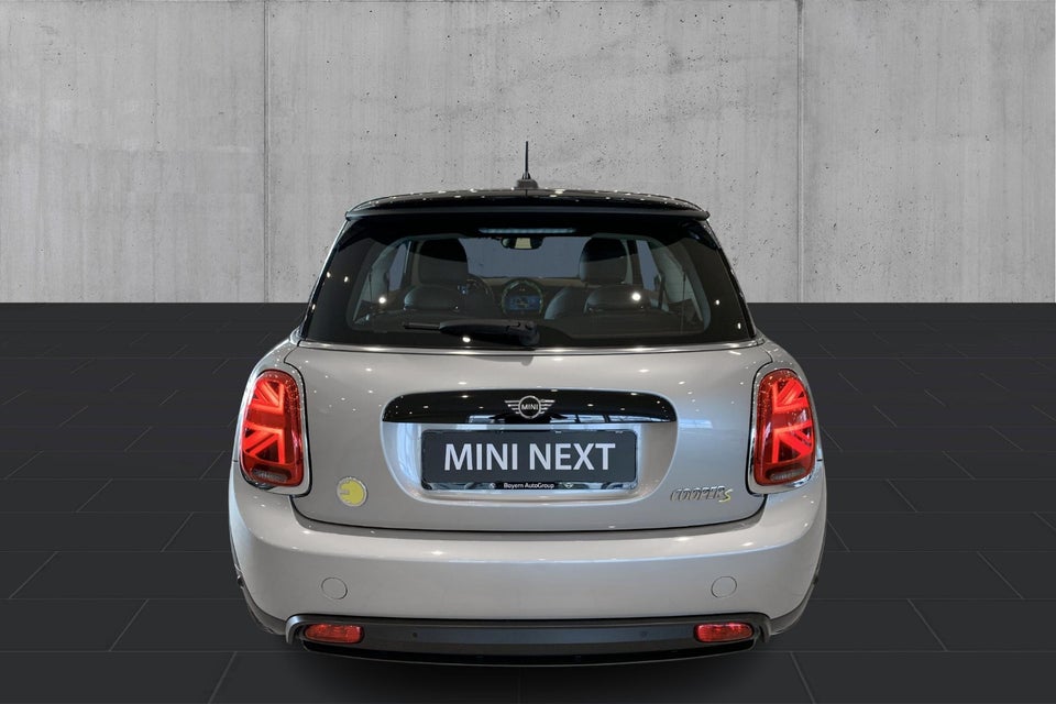 MINI Cooper SE Essential 3d